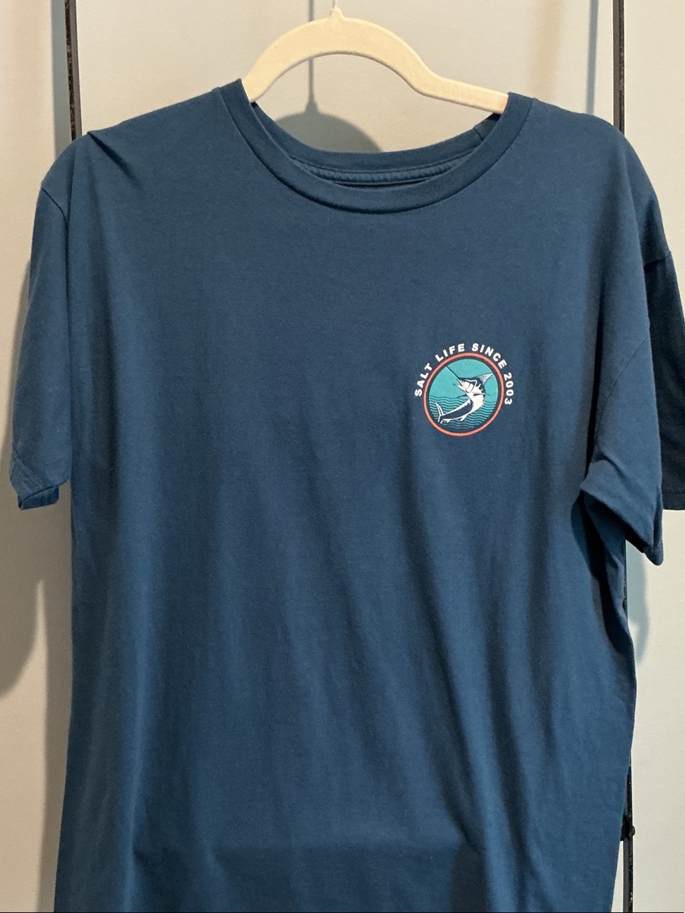 Salt Life Men's Teal and Navy Marlin Pocket Logo Tee